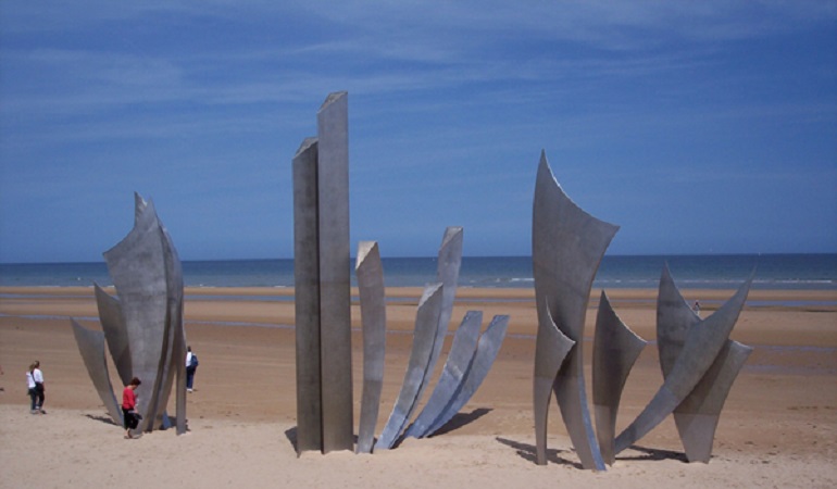 Omaha Beach, Normandia. Il monumento in memoria dei caduti dell'Operazione Overlord