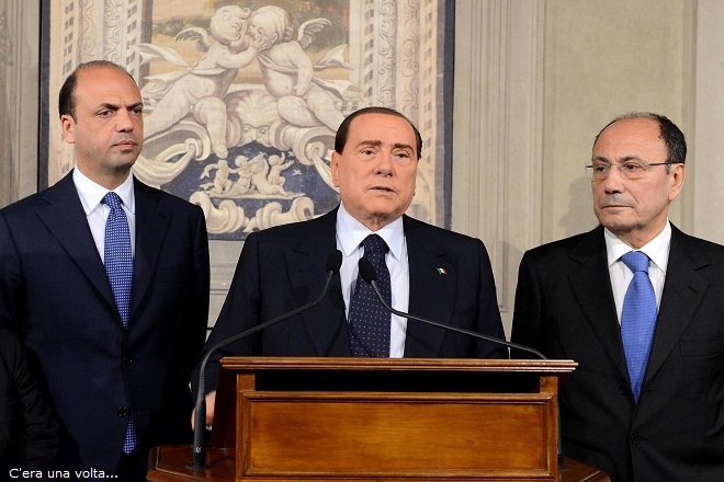 Silvio Berlusconi, Angelino Alfano (s)  e Renato Schifani in una foto del 23 aprile 2013. ANSA/ANTONIO DI GENNARO-Ufficio Stampa della Presidenza della Repubblica