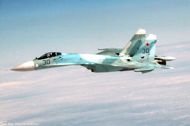 Un Sukhoi 27 "Flanker", cacciabombardieri di quarta generazione in forza nelle aeronautiche militari della Russia e di altri Paesi del defunto Patto di Varsavia (foto di archivio)