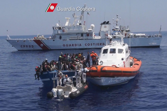 20150423-migranti-guardia-costiera-655x436