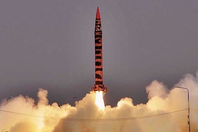 20150519-test-missile-pakistan-655x436