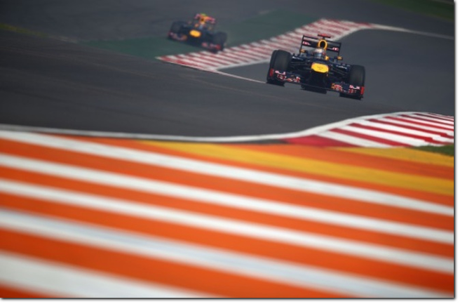 Prima fila tutta Red Bull al GP d'India: Vettel in pole, Webber fedele scudiero (Getty Images for Red Bull Racing)