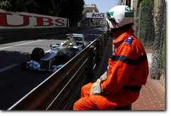 Nico Rosberg è stato il pi veloce nel terzo turno di libere del GP di Monaco, davanti a Felipe Massa di appena 38 millesimi di secondo (Foto Mercedes AMS F1)