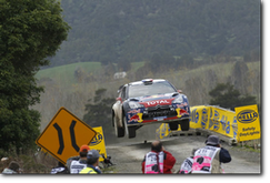 Sébastien Loeb e Daniel Elena (Citroën DS3 WRC) hanno vinto il Rally di Nuova Zelanda, quinto successo stagionale e terzo nella terra dei Kiwi, precedendo i compagni di squadra Mikko Hirvonen e Jarmo Lehtinen (Foto WRC Media)